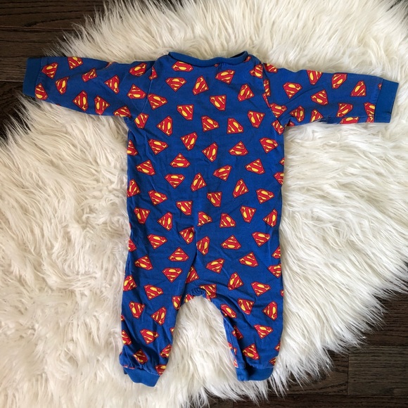 H&M Superman Snap Romper 2-4M - Picture 4 of 5